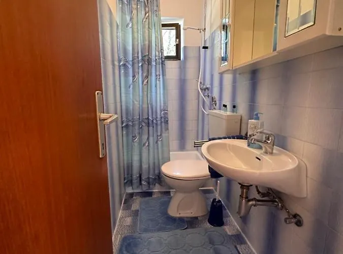 Tariba Apartment Banjol
